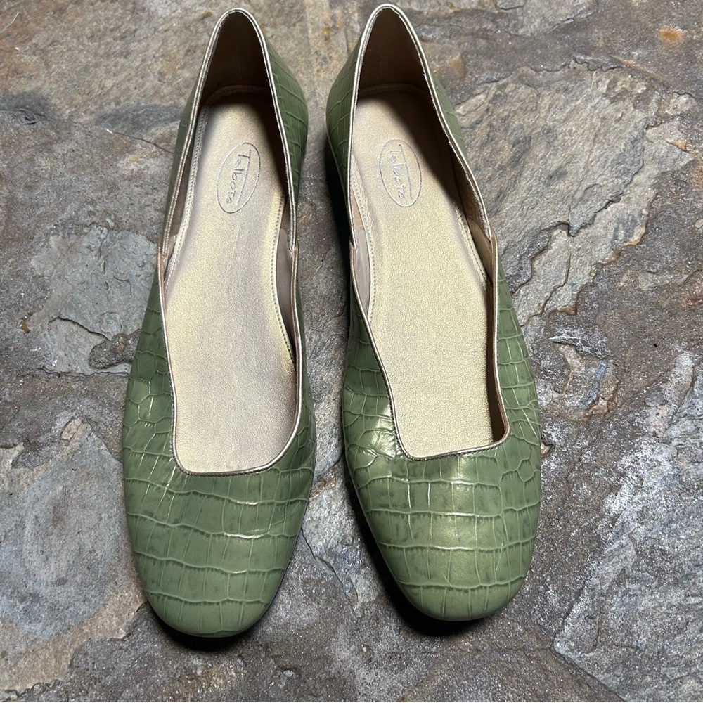 Talbots Green Gold Leather Croc-Embossed Flats Slip-Ons slip ons 11 11B vintage